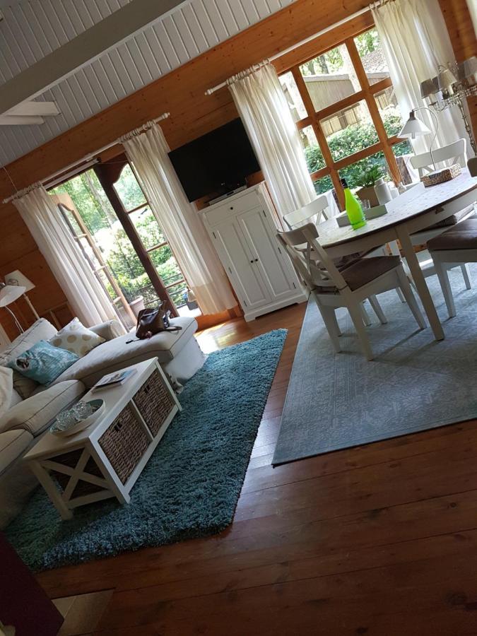 Charme Chalet Zutendaal Exterior foto